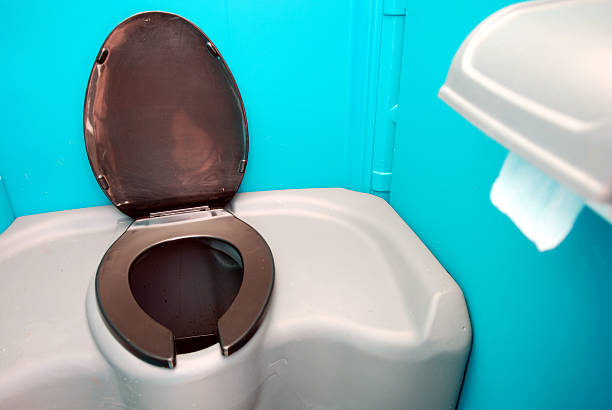 Best Portable restroom trailer rental  in Brookhaven, WV